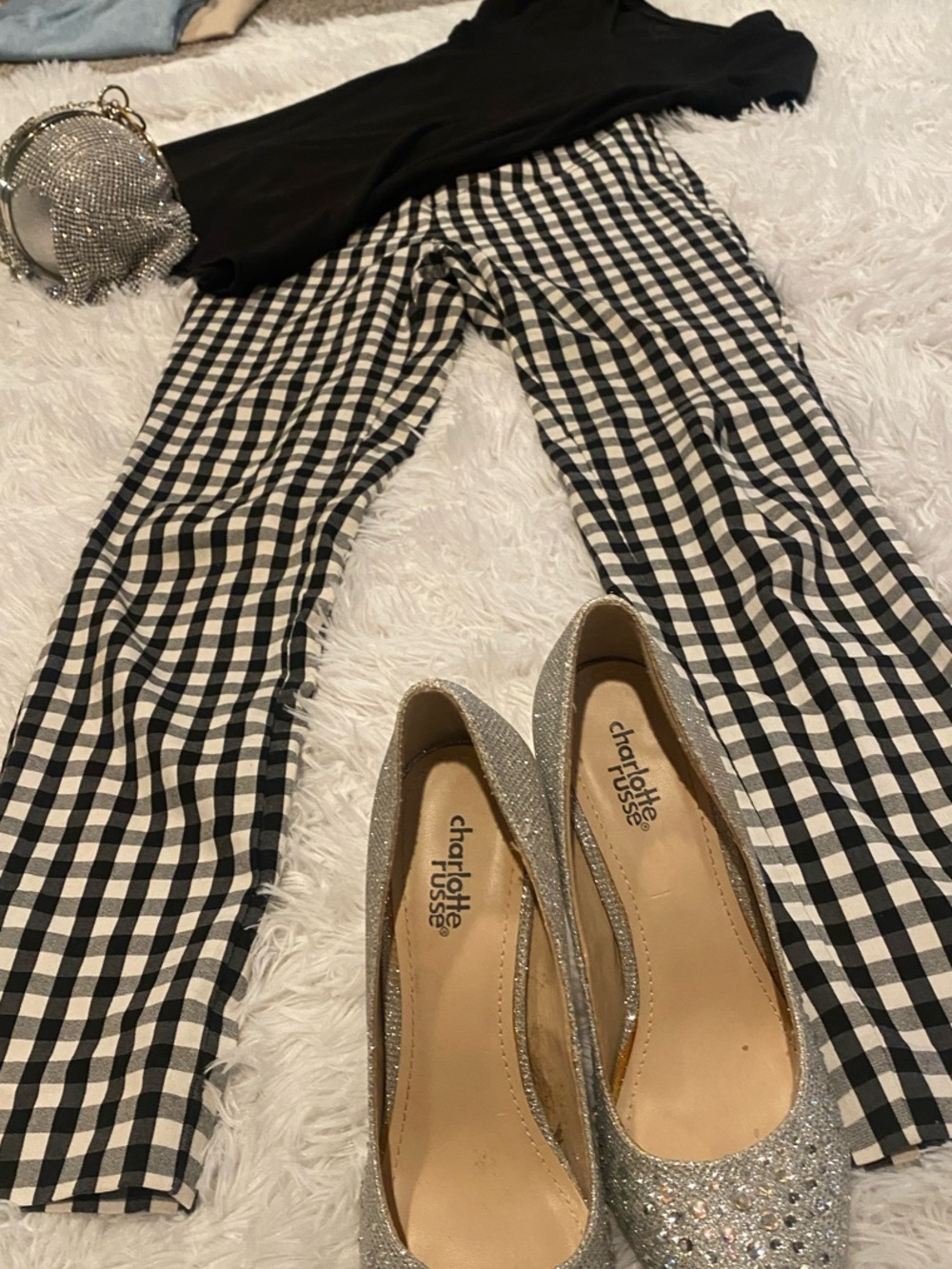 A new day pants andclassic scoop neck teeset Black & White Gingham Skinny Pants - Picture 2 of 8